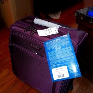 $200 Samsonite Silhouette XV Spinner Boarding Bag,